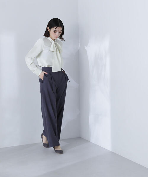 NATURAL BEAUTY BASIC（ナチュラルビューティーベーシック）の「◇リボンボウタイブラウス（シャツ/ブラウス・レディース・オフホワイト/チャコールグレー/イエロー・MEDIUM/SMALL）」の7枚目の写真