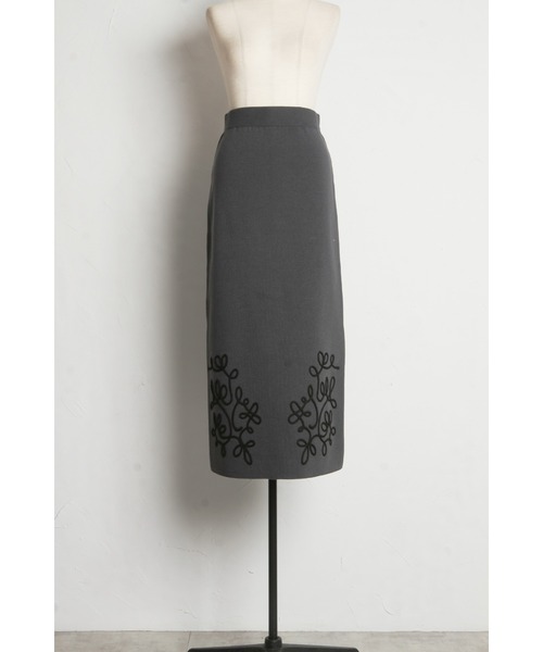 &. NOSTALGIA（アンドドットノスタルジア）の「【ZOZO限定】コード刺繍バックスリットニットスカート（スカート・レディース・ブラック/アイボリー/チャコールグレー・M）」の21枚目の写真