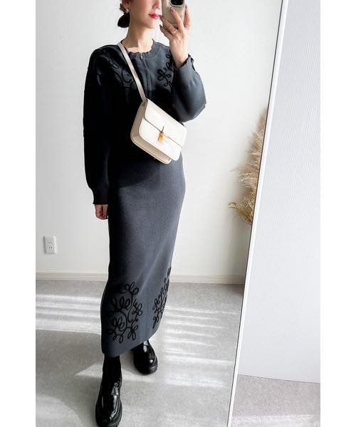 &. NOSTALGIA（アンドドットノスタルジア）の「【ZOZO限定】コード刺繍バックスリットニットスカート（スカート・レディース・ブラック/アイボリー/チャコールグレー・M）」の17枚目の写真