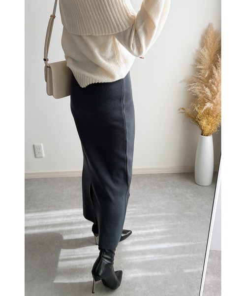 &. NOSTALGIA（アンドドットノスタルジア）の「【ZOZO限定】コード刺繍バックスリットニットスカート（スカート・レディース・ブラック/アイボリー/チャコールグレー・M）」の11枚目の写真