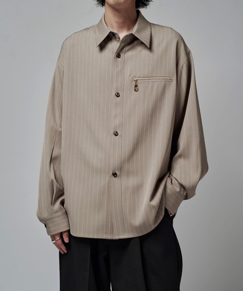 Lui's（ルイス）の「ストライプシャツブルゾン（シャツ/ブラウス・メンズ・ブラック/グレー/チャコールグレー/グレイッシュベージュ・FREE）」の4枚目の写真