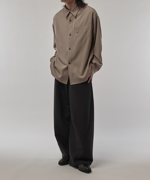 Lui's（ルイス）の「ストライプシャツブルゾン（シャツ/ブラウス・メンズ・ブラック/グレー/チャコールグレー/グレイッシュベージュ・FREE）」の19枚目の写真