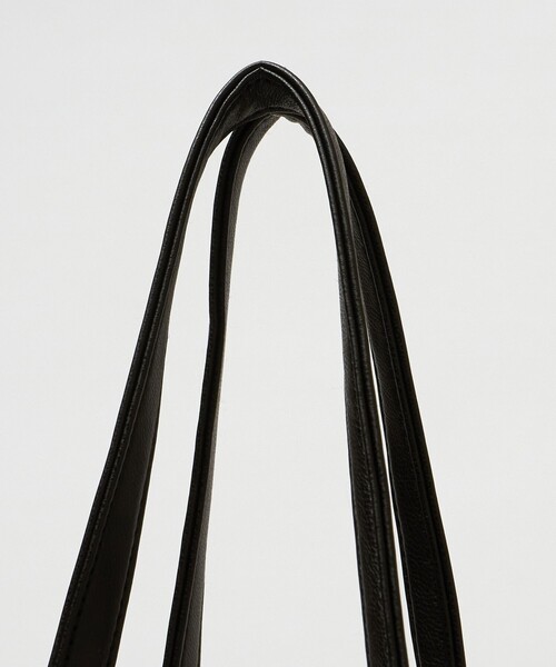 tanakadaisuke（タナカダイスケ）の「【tanakadaisuke/タナカダイスケ】TO-GEN-KYO theater leather bag/レザートートバッグ（トートバッグ・レディース・ブラック・FREE）」の3枚目の写真