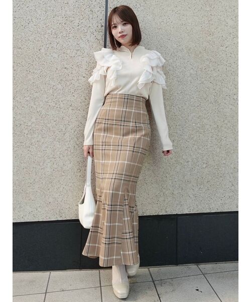 dazzlin(ダズリン)の「フロントホック長袖フリルトップス(Tシャツ/カットソー・レディース・ベージュ/ブラック/オフホワイト/グレー・FREE)」の10枚目の写真