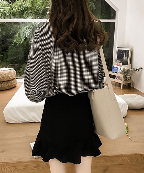 Pittok(ピットク)の「ギンガムチェックドロップショルダー八分袖チェック柄シャツ(シャツ/ブラウス・レディース・ブラック/レッド・MEDIUM)」の8枚目の写真