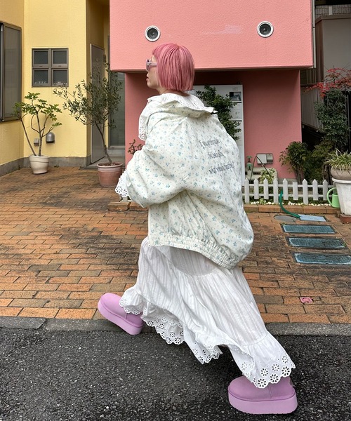 Alley Tokyo(アリートーキョー)の「Alley Tokyo花柄ブルゾン(ブルゾン・レディース・オフホワイト・FREE)」の13枚目の写真