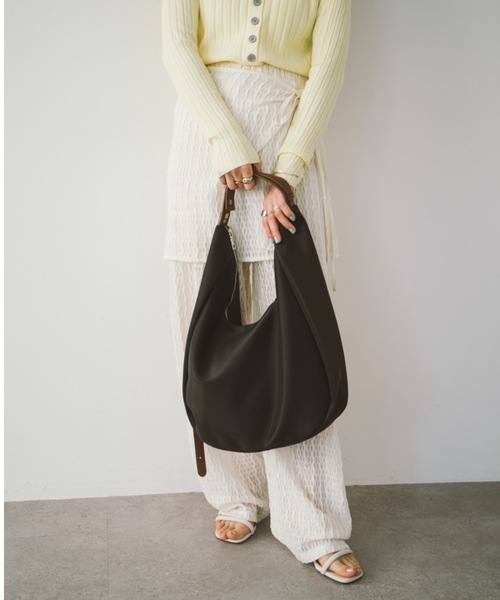 DRWCYS（ドロシーズ）の「バイカラーバッグ（ショルダーバッグ・レディース・グレー/ブラック・FREE）」の8枚目の写真