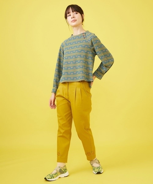 Jocomomola(ホコモモラ)の「カラーツイル 刺繍入りテーパードパンツ(その他パンツ・レディース・グリーン/イエロー・42/40)」の19枚目の写真
