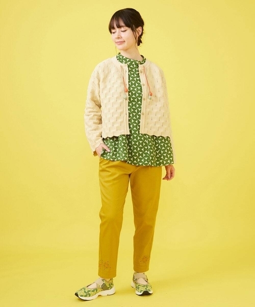 Jocomomola(ホコモモラ)の「カラーツイル 刺繍入りテーパードパンツ(その他パンツ・レディース・グリーン/イエロー・42/40)」の22枚目の写真