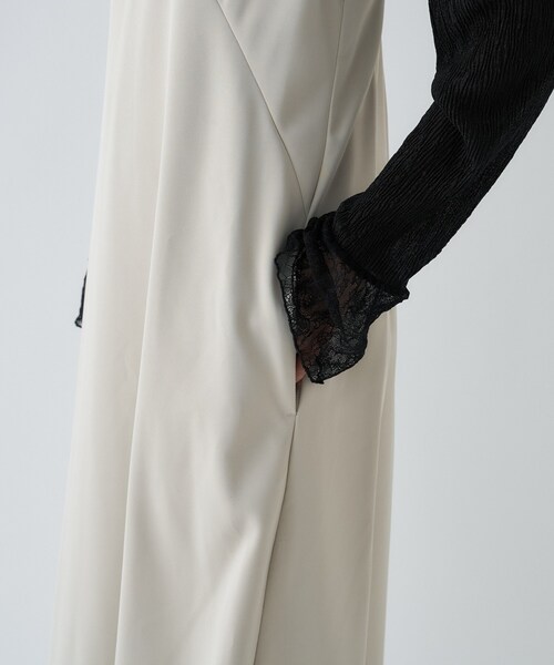 cloenc（クロエンス）の「【手洗い可】Vネックフレアワンピース（ワンピース・レディース・ブラック/ナチュラル・03/01/02）」の9枚目の写真