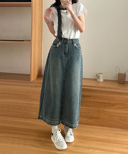 aimoha(アイモハ)の「【aimoha】フリンジヘムデニムマキシスカート(デニムスカート・レディース・ブルー・LARGE/X-LARGE/SMALL/MEDIUM)」の7枚目の写真