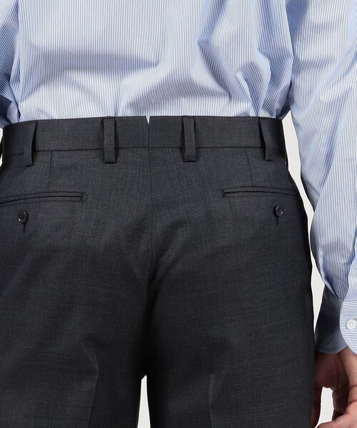 TOMORROWLAND （トゥモローランド）の「TRAVELLER ウールシルク シングルブレステッド2Bスーツ E.Zegna（スーツジャケット・メンズ・チャコールグレー/ダークブルー・46/48/52/44/50/42）」の19枚目の写真