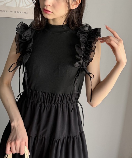 セール】【mily bilet】一枚で大人可愛く決まる。フリル切り替え