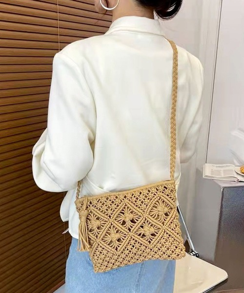 florist（フローリスト）の「タッセル付きクロシェショルダーバッグ（かごバッグ・レディース・ブラック/ライトブラウン/ホワイト・FREE）」の3枚目の写真