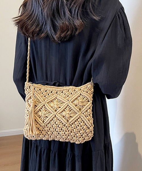 florist（フローリスト）の「タッセル付きクロシェショルダーバッグ（かごバッグ・レディース・ブラック/ライトブラウン/ホワイト・FREE）」の12枚目の写真