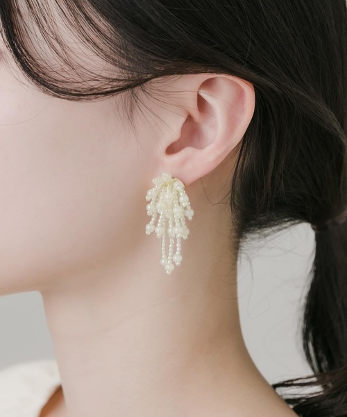 SMELLY(スメリー)の「ビーズシャワーピアス(ピアス(両耳用)・レディース・アイボリー・-)」の3枚目の写真