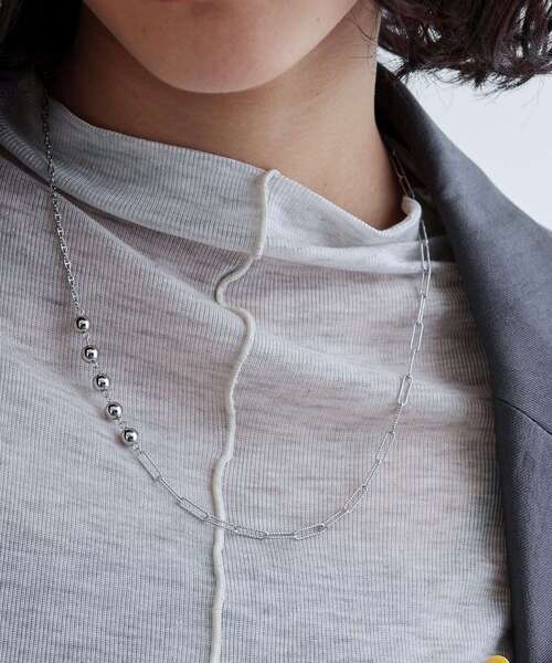 GALLEST（ギャレスト）の「トリプルチェーンネックレス（ネックレス・レディース・ゴールド/シルバー・00）」の2枚目の写真