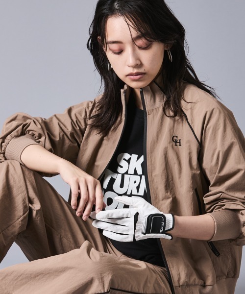 CHIC STYLE（シックスタイル）の「配色ラインハイネックブルゾン＜大きいサイズ有＞シックスタイルゴルフ（ブルゾン・レディース・モカ/ブラック・3L/LL/L/M/5L/4L）」の2枚目の写真