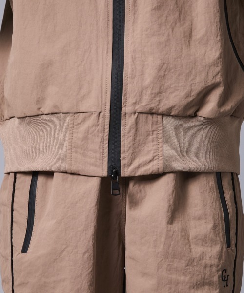 CHIC STYLE（シックスタイル）の「配色ラインハイネックブルゾン＜大きいサイズ有＞シックスタイルゴルフ（ブルゾン・レディース・モカ/ブラック・3L/LL/L/M/5L/4L）」の20枚目の写真