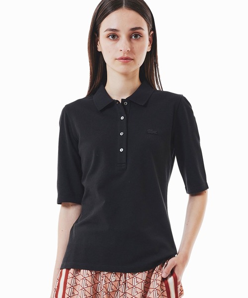 LACOSTE（ラコステ）の「スリムフィットハーフスリーブポロシャツ（ポロシャツ・レディース・ピンクベージュ/ネイビー/ブラック/ホワイト・40/38/36/34）」の2枚目の写真