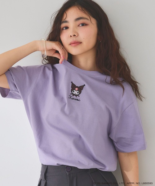 sanrio(サンリオ)の「【sanrio characters】KUROMI/クロミ刺繍デザイン半袖Tシャツ《サンリオキャラクターズ》(Tシャツ/カットソー・レディース・ネイビー/ラベンダー/オフホワイト・M/L/LL/3L)」の3枚目の写真