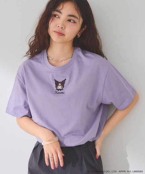 sanrio(サンリオ)の「【sanrio characters】KUROMI/クロミ刺繍デザイン半袖Tシャツ《サンリオキャラクターズ》(Tシャツ/カットソー・レディース・ネイビー/ラベンダー/オフホワイト・M/L/LL/3L)」の8枚目の写真