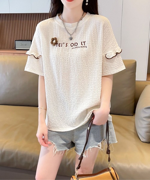 2ly2(トゥーリートゥー)の「さりげない可愛さ♪フリル&刺繍ロゴTシャツ(Tシャツ/カットソー・レディース・ブルー/アイボリー/ピンク/パープル・FREE)」の1枚目の写真