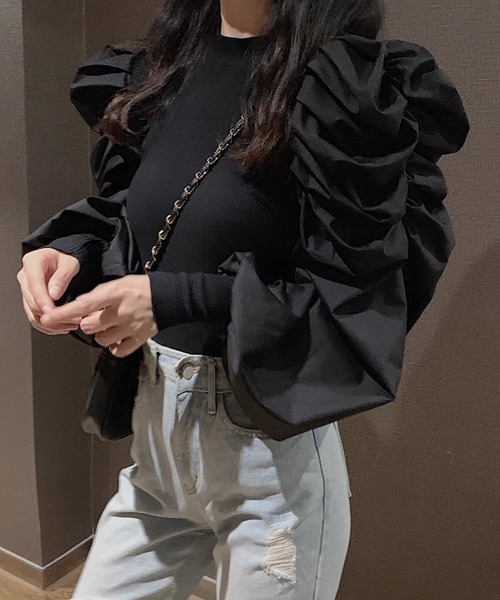 FREE STYLISTS(フリー スタイリスト)の「異素材ドッキング タックシャーリングパフスリーブ ニットブラウス(シャツ/ブラウス・レディース・ホワイト/ブラック/ボルドー/オレンジ・FREE)」の7枚目の写真