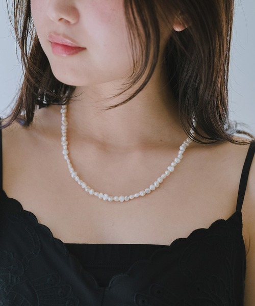 LAVEANGE(ラビアンジェ)の「淡水パールマグネットネックレス(ネックレス・レディース・アイボリー/オフホワイト・F)」の3枚目の写真