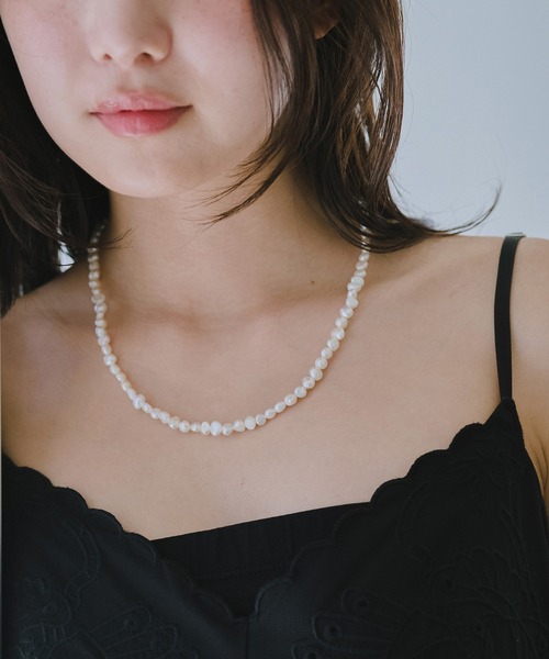 LAVEANGE(ラビアンジェ)の「淡水パールマグネットネックレス(ネックレス・レディース・アイボリー/オフホワイト・F)」の5枚目の写真