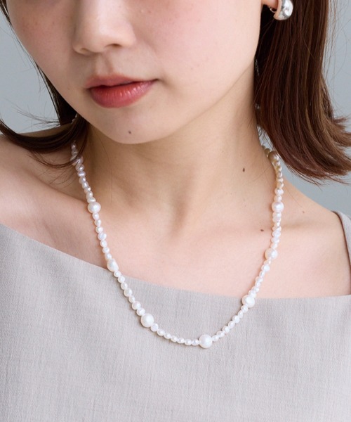 LAVEANGE(ラビアンジェ)の「淡水パールマグネットネックレス(ネックレス・レディース・アイボリー/オフホワイト・F)」の19枚目の写真