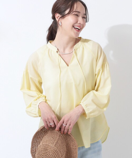 SHOO・LA・RUE（シューラルー）の「【洗える/S-LL/UV/吸水速乾】洗濯後しわになりにくいリネンブレンド ブラウス（シャツ/ブラウス・レディース・ホワイト/ピンク系/ライトイエロー系/ブルー系7・02/01/04/03）」の3枚目の写真