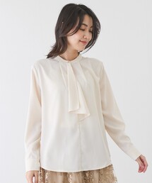 ボウタイブラウス