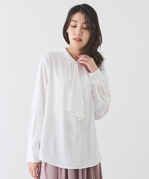 Jayro(ジャイロ)の「ボウタイブラウス(シャツ/ブラウス・レディース・ネイビー/ベージュ/ライトグレー/ホワイト・M)」の11枚目の写真