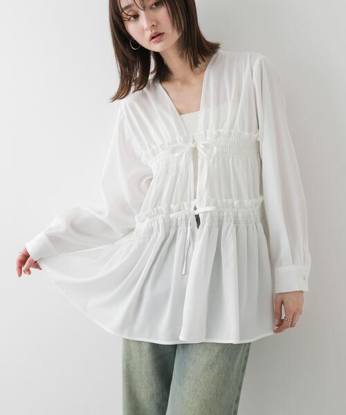 SENSE OF PLACE by URBAN RESEARCH(センスオブプレイスバイアーバンリサーチ)の「ギャザーリボンチュニックブラウス(シャツ/ブラウス・レディース・グレー/ブラック/アイボリー・ONE)」の2枚目の写真