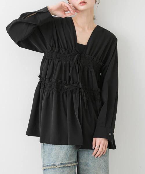 SENSE OF PLACE by URBAN RESEARCH(センスオブプレイスバイアーバンリサーチ)の「ギャザーリボンチュニックブラウス(シャツ/ブラウス・レディース・グレー/ブラック/アイボリー・ONE)」の1枚目の写真