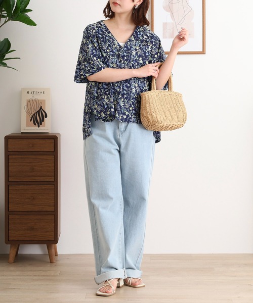 ubasoku(ウバソク)の「綿ローン リバティープリントV襟 半袖ブラウス(シャツ/ブラウス・レディース・ネイビー/ホワイト・FREE)」の10枚目の写真