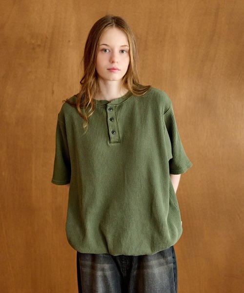 HENRY NECK PIGMENT WAFFLE TEE / ヘンリーネックピグメント
