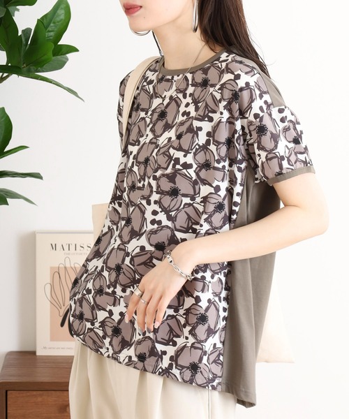 BRODIAEA(ブローディア)の「BRODIAEA リバティプリント半袖Tシャツ 大花柄×無地切り替えカットソー日本製(Tシャツ/カットソー・レディース・エメラルド/グレー/ワインレッド・40)」の6枚目の写真