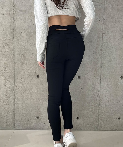 GLAMOROUS JANE(グラマラスジェーン)の「バッククロスハイウエストスキニーパンツ(その他パンツ・レディース・ブラック・L/M/S)」の10枚目の写真