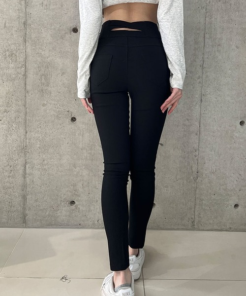 GLAMOROUS JANE(グラマラスジェーン)の「バッククロスハイウエストスキニーパンツ(その他パンツ・レディース・ブラック・L/M/S)」の13枚目の写真