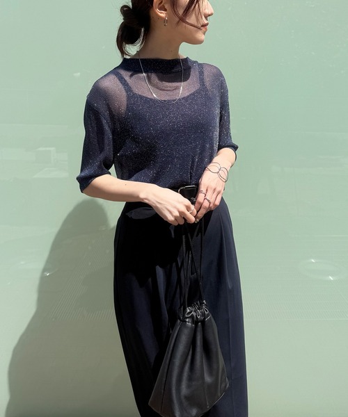 ISOOK（アイスー）の「【ISOOK / アイスー】シアーラメプチハイネックトップス / ラメトップス シアートップス オケージョン シアーT ブラウス スタンドカラー 半袖 夏服 夏トップス 春服 春トップス ZOZOTOWN限定（Tシャツ/カットソー・レディース・ネイビー/シャンパン/ブラック・FREE）」の12枚目の写真