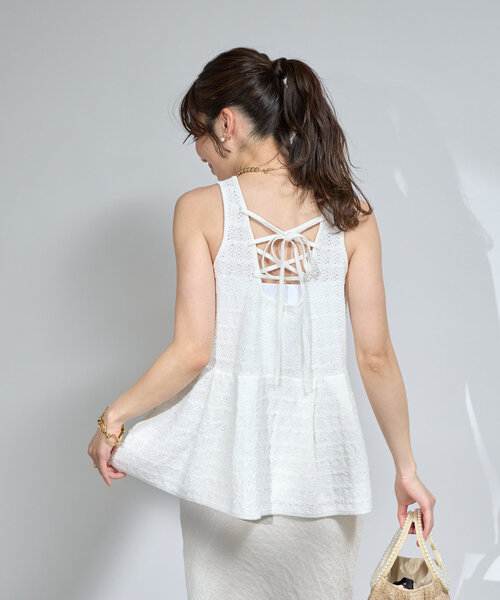 La boutique BonBon（ラブティックボンボン）の「【きれい目カジュアル】ツイードノースリペプラムニット（ベスト・レディース・ホワイト/イエロー・FREE）」の22枚目の写真