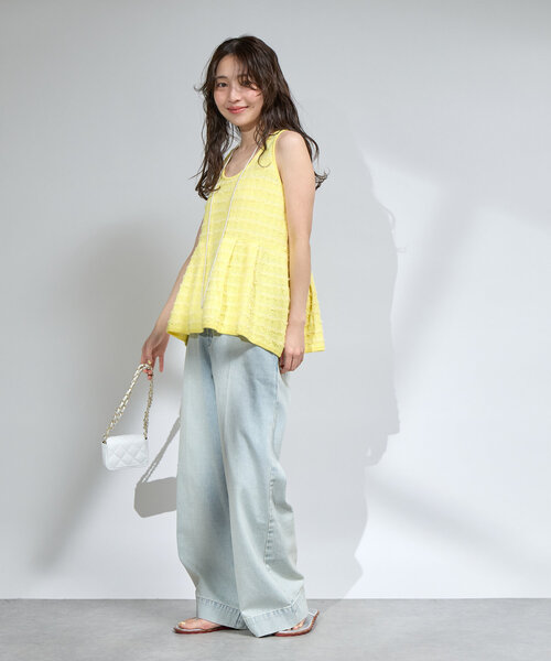 La boutique BonBon（ラブティックボンボン）の「【きれい目カジュアル】ツイードノースリペプラムニット（ベスト・レディース・ホワイト/イエロー・FREE）」の11枚目の写真