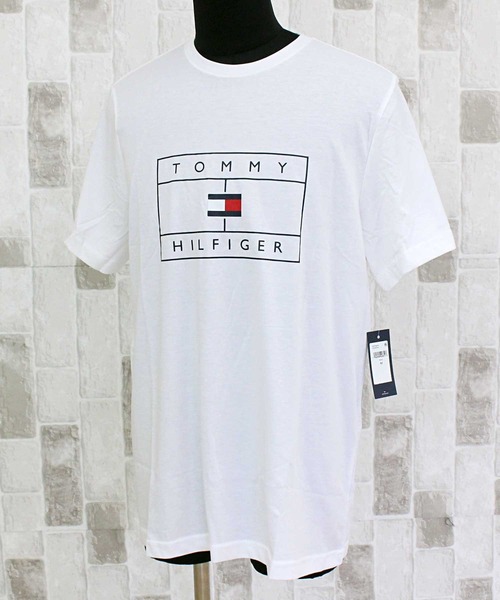 TOMMY HILFIGER(トミーヒルフィガー)の「フラッグモチーフグラフィッククルーネック Tシャツ(Tシャツ/カットソー・メンズ・ネイビー/ホワイト・M/L/XL)」の5枚目の写真