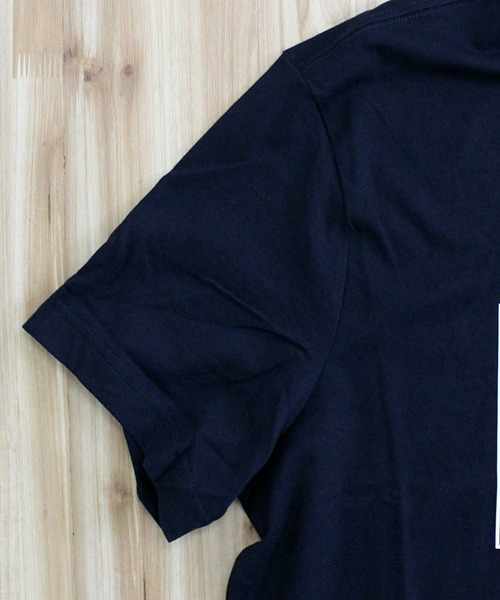 TOMMY HILFIGER(トミーヒルフィガー)の「フラッグモチーフグラフィッククルーネック Tシャツ(Tシャツ/カットソー・メンズ・ネイビー/ホワイト・M/L/XL)」の11枚目の写真
