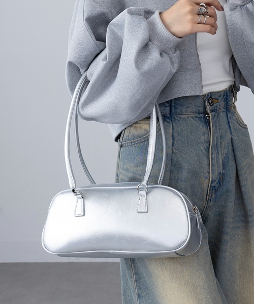 MAGASIN DE MODE Onjna(マガジンデモードオンジェナ )の「【MAGASIN DE MODE Onjna】PUレザー ロングハンドルボストンバッグ 横長 ワイド 韓国風 KNF-TP(ボストンバッグ・レディース・シルバー/ブラック/レッド・FREE)」の9枚目の写真