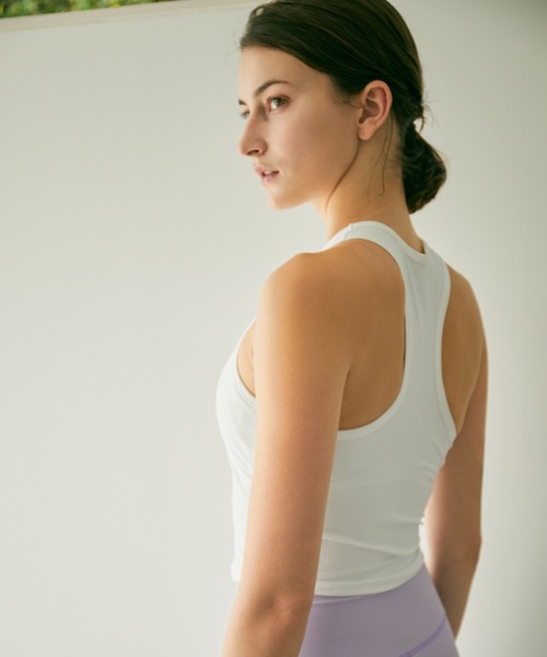 Julier Yoga and Relax（ジュリエヨガアンドリラックス）の「Julier ソフトリブタンクトップ（タンクトップ・レディース・ブラック/ライトグリーン/ホワイト・1/0）」の5枚目の写真