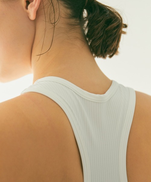 Julier Yoga and Relax（ジュリエヨガアンドリラックス）の「Julier ソフトリブタンクトップ（タンクトップ・レディース・ブラック/ライトグリーン/ホワイト・1/0）」の8枚目の写真