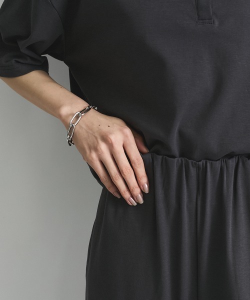 VICKY（ビッキー）の「【汗染み防止】フロントギャザーイージーパンツ≪セットアップ対応/洗濯機で洗える≫（その他パンツ・レディース・ブラック/オフホワイト/チャコールグレー・M）」の9枚目の写真